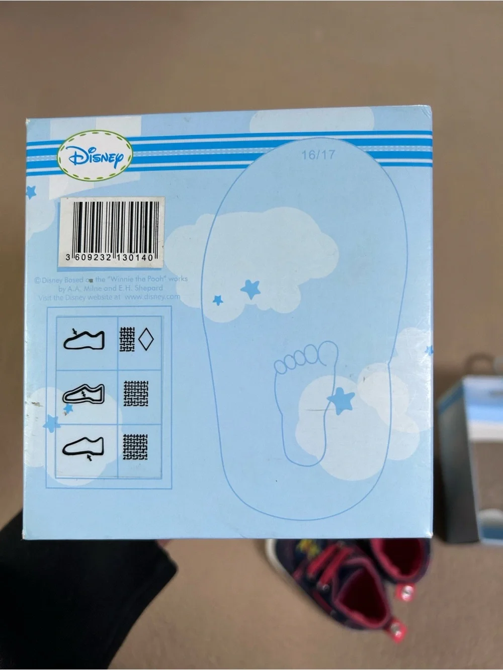 WINNIE THE POOH - Infant Shoes
